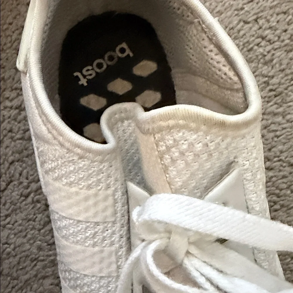 Adidas NMD R1 sneaker White - size 10.5